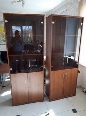 Офисные шкафы для документов со стеклянными дверцами